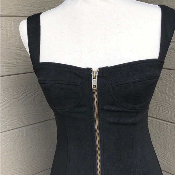 Black Front Zip Body-Con Dress - Picture 5 of 6